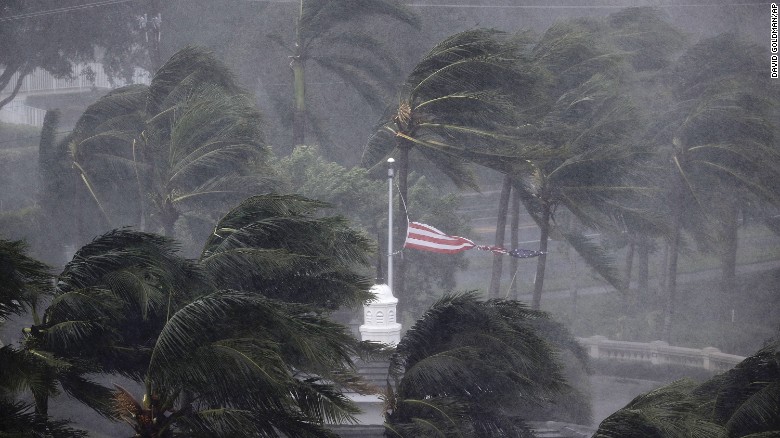 Bão[-]Irma[-]trút[-]cơn[-]thịnh[-]nộ[-]xuống[-]Florida